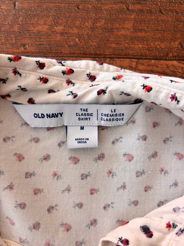 Old navy button down shirt, M - photo 3