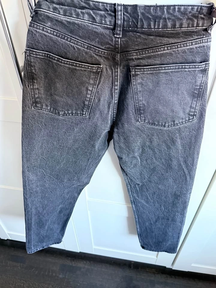Zara High Waist Acid Wash Mom Jeans (Size 36) - photo 2