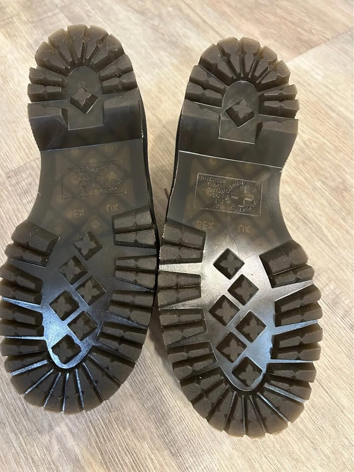 Brand new doc marten loafers - US 6 - photo 5