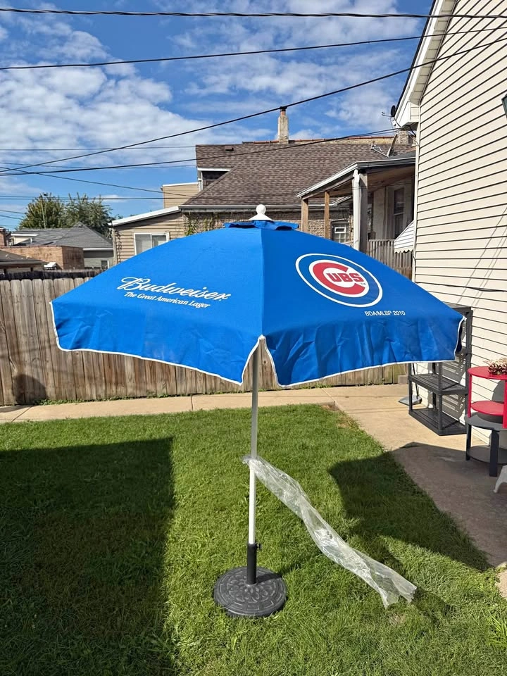Official 2010 Chicago Cubs & Budweiser Patio Umbrella