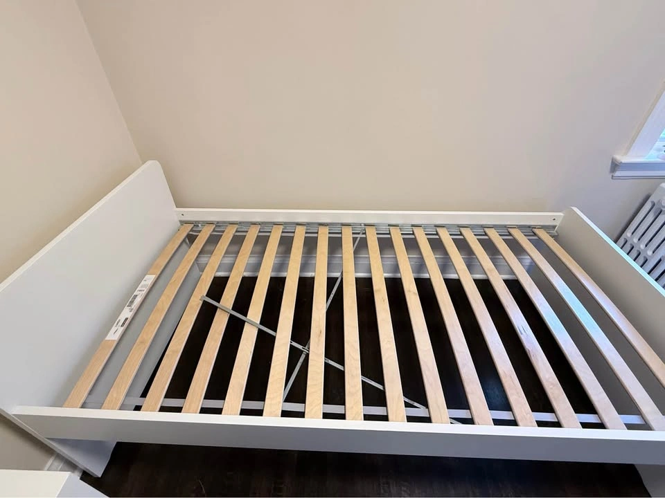 IKEA Släkt Twin Bed Frame with Luröy Slatted Base - photo 3