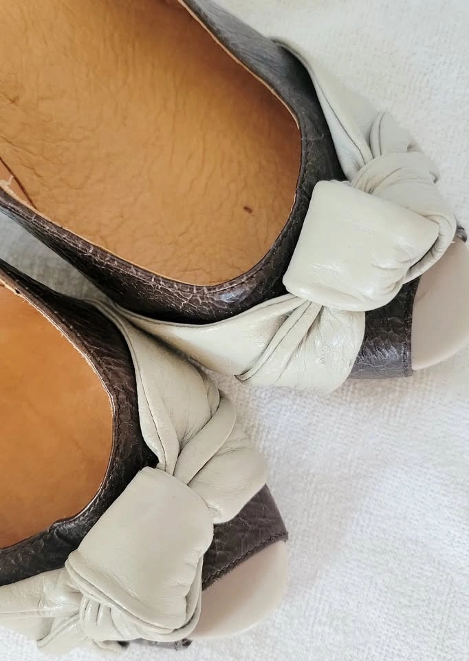 Brand New: Steve Madden Leather Peep-Toe Pumps – Size 8.5 - photo 4