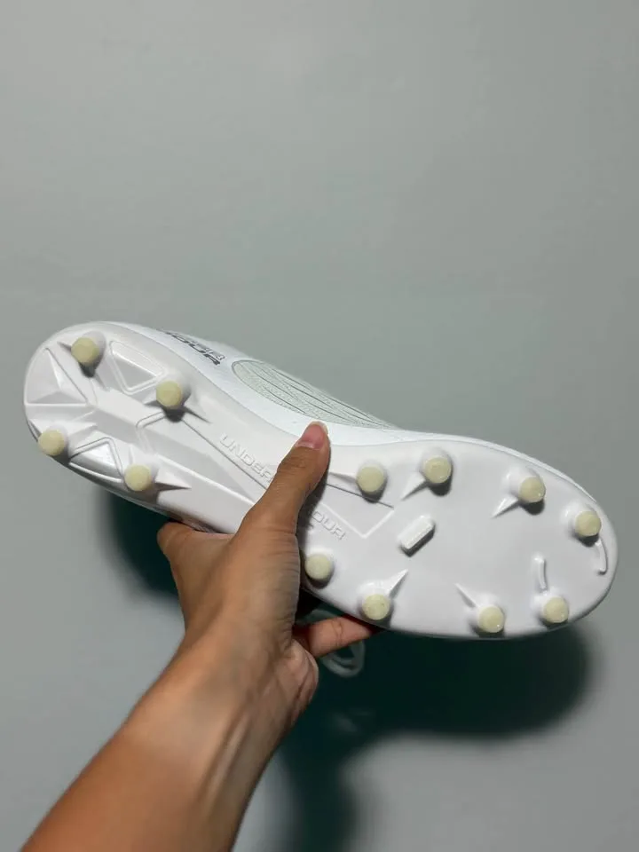 Under armour cleats image indicator(4)