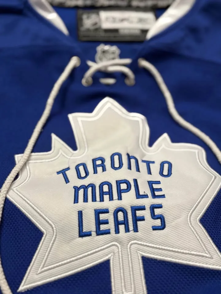 Vintage youth maple leafs jersey image indicator(2)