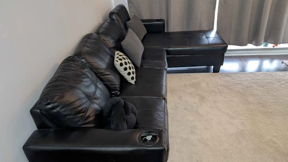 Modern Black L-Shape Sectional Couch – Comfortable & Spacious - photo 4
