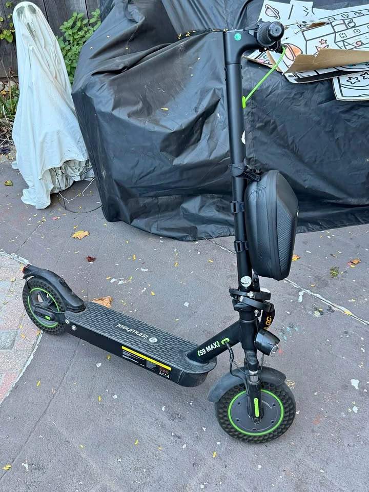 iSinwheel S9 Max Electric Scooter (500W) + Free Extras