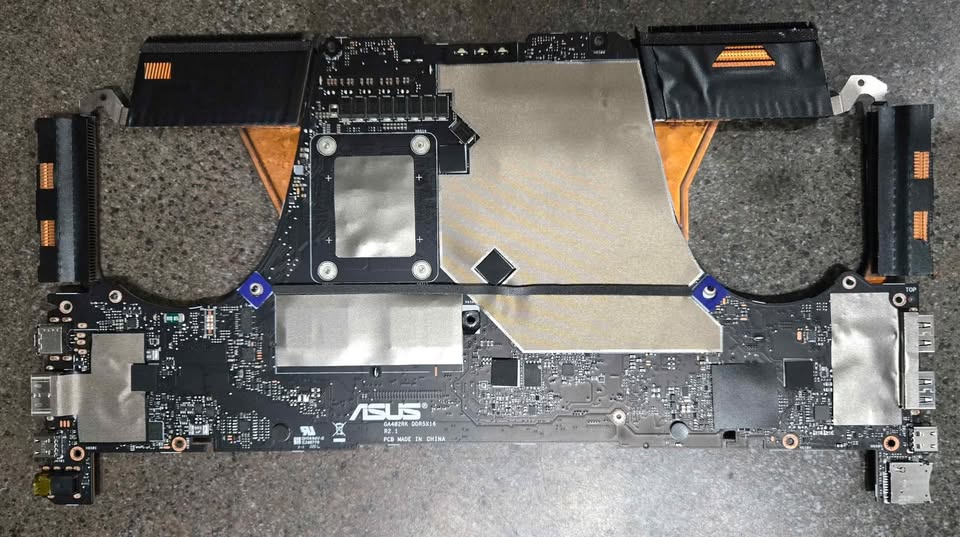 AMD Ryzen 9 6900HS CPU, Motherboard + Heat Sink. Radeon 680M GPU - photo 2