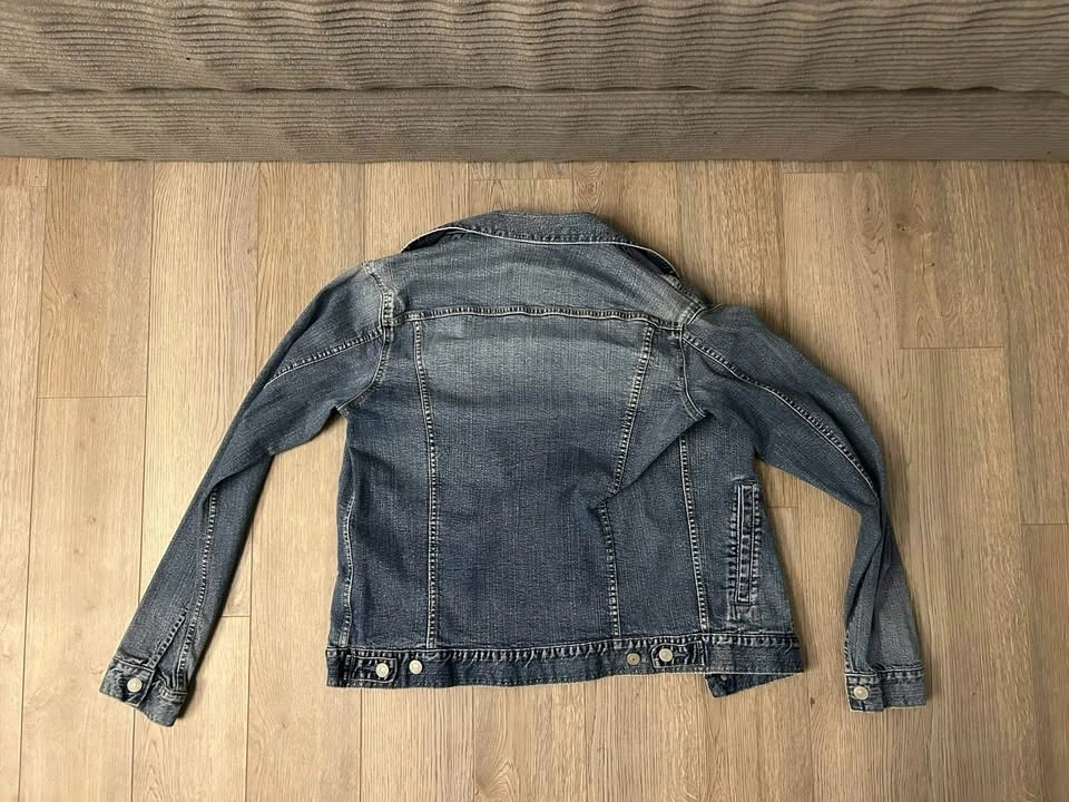 Uniqlo Men’s Denim Jean Jacket – Size M - photo 2