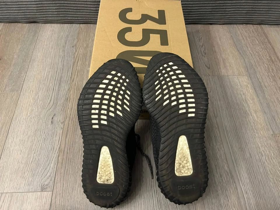 Adidas Yeezy Boost 350 V2 Black Non-Reflective – Size 10 - photo 2