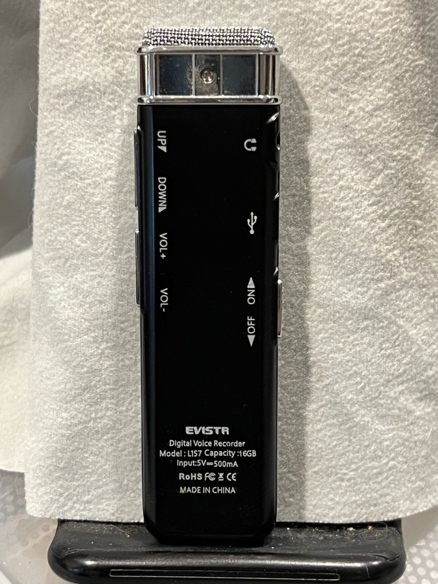 EVISTR L157 Digital Voice Recorder - photo 2
