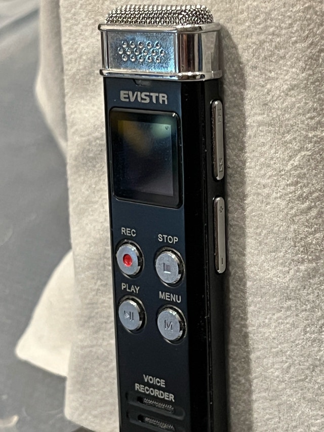 EVISTR L157 Digital Voice Recorder - photo 3