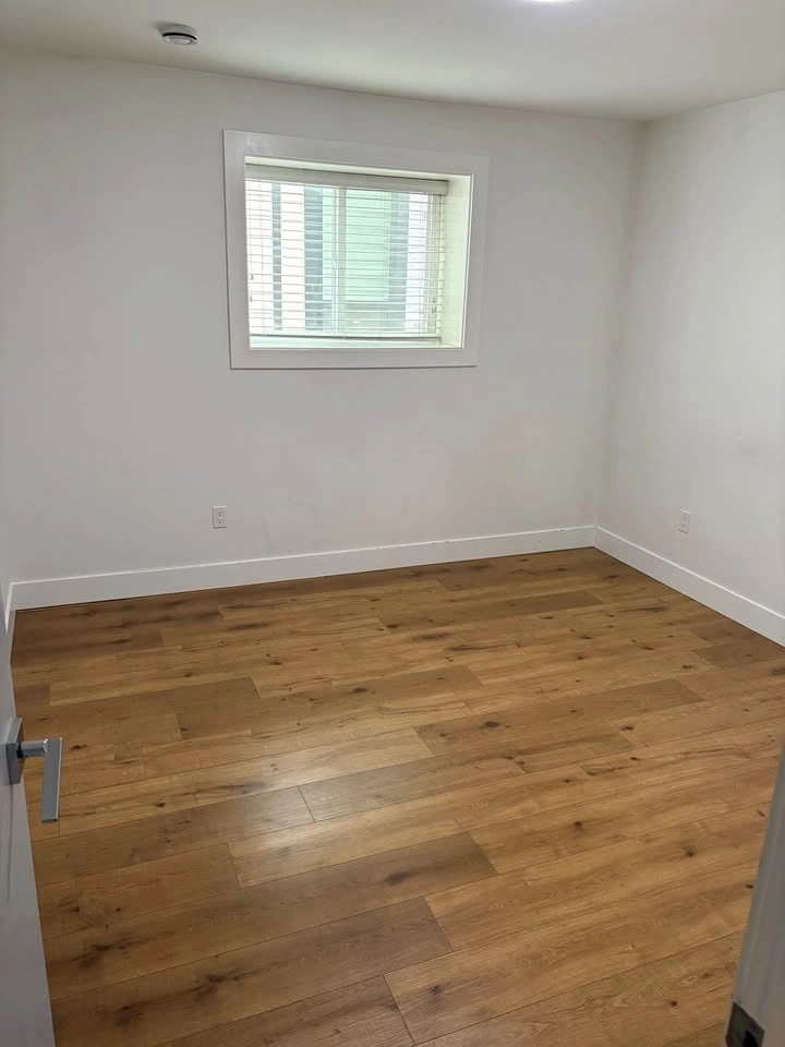 3 Beds 2 Baths House - photo 5