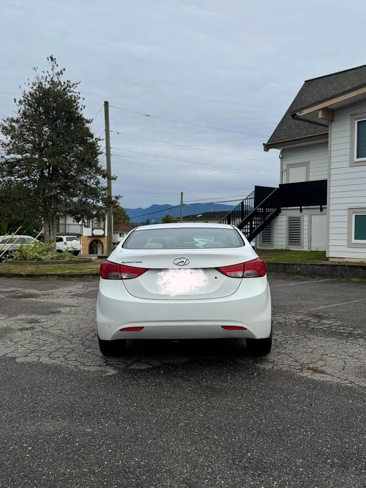 2014 Hyundai Elantra - photo 3
