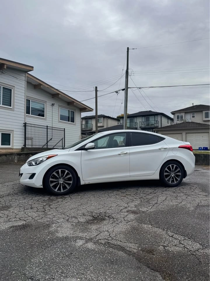 2014 Hyundai Elantra - photo 4