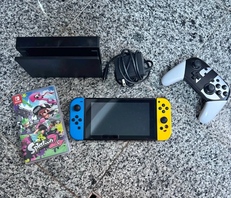 Nintendo switch bundle - Special edition