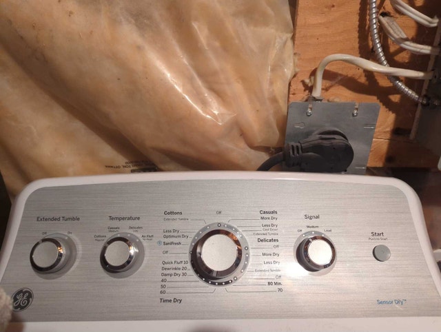 Amana Washer and GE Dryer - photo 2