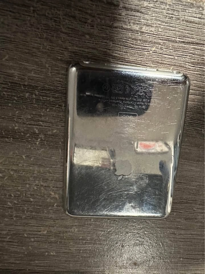 Apple iPod Nano 3rd Generation - photo 2