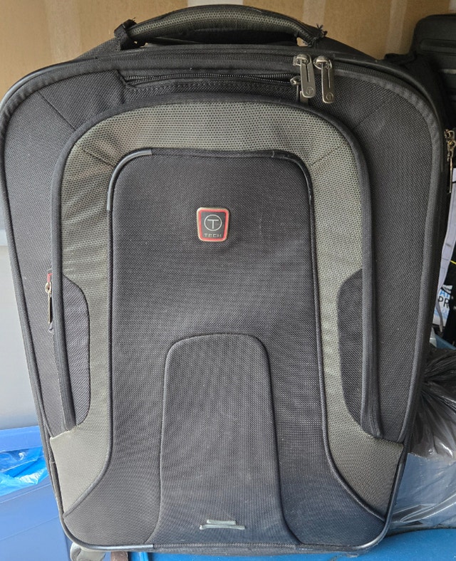 Tech Black and grey suitcase