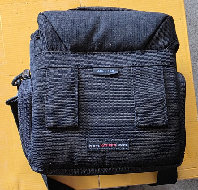 Lowepro Altus 140 Camera Bag - photo 3