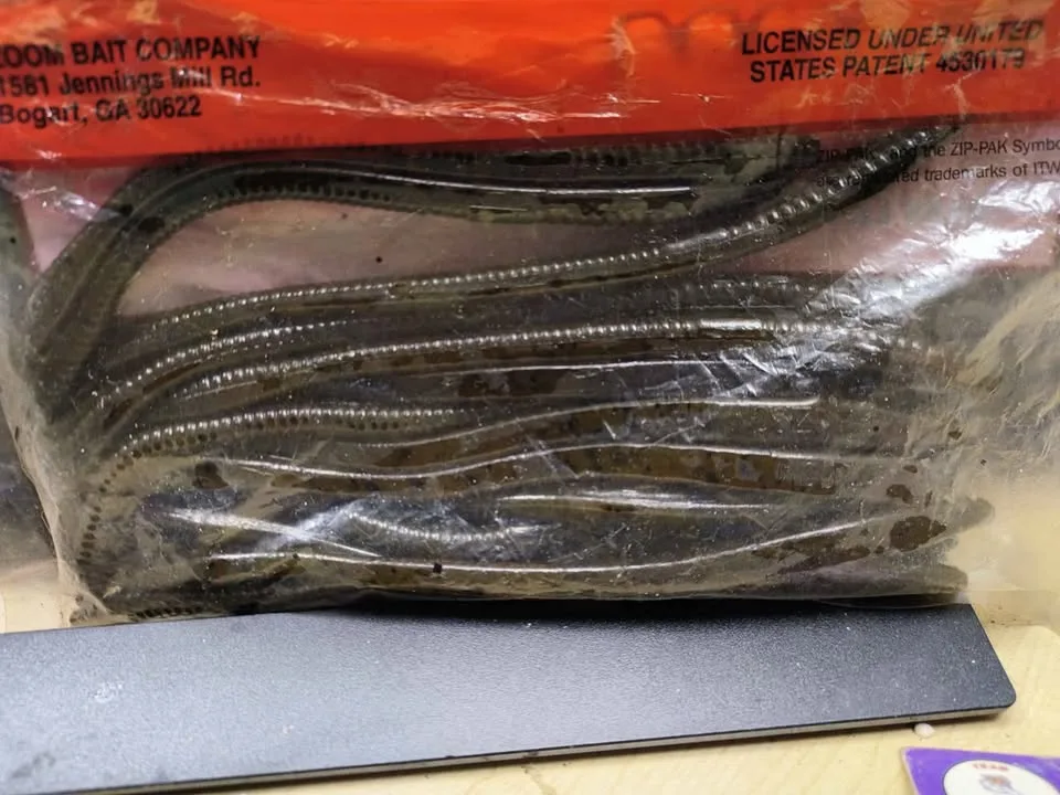 Assorted Soft Plastic Worm Fishing Lures image indicator(5)