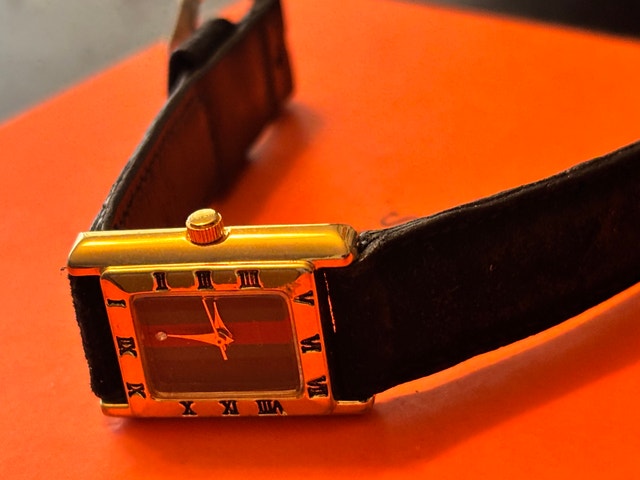 Gucci Quartz Watch - photo 2
