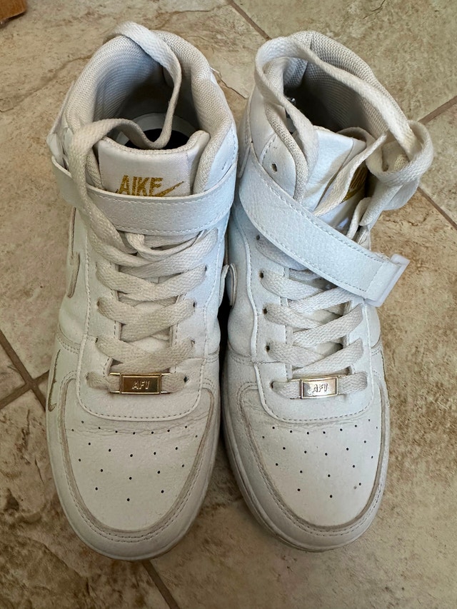 White Fashion High-Top Sneakers