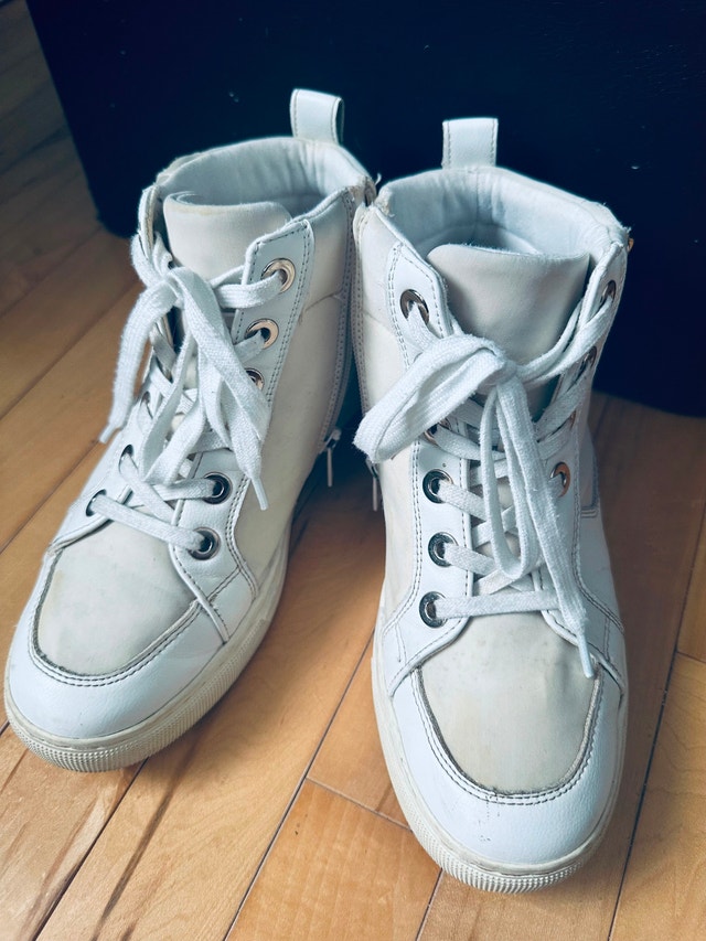ALDO Size 8 White Fashion Boots