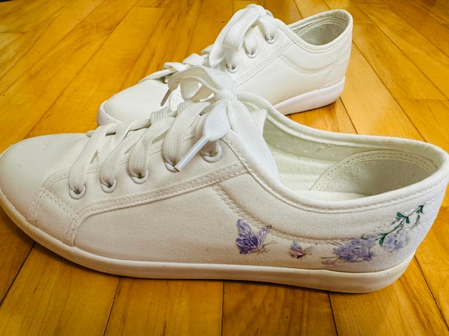 Unique White Canvas Shoes with Butterfly Print