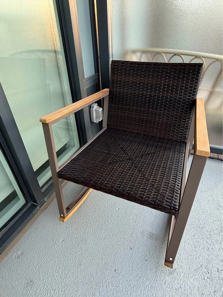 Outdoor bistro set - 2 rocking chairs and side table - photo 2