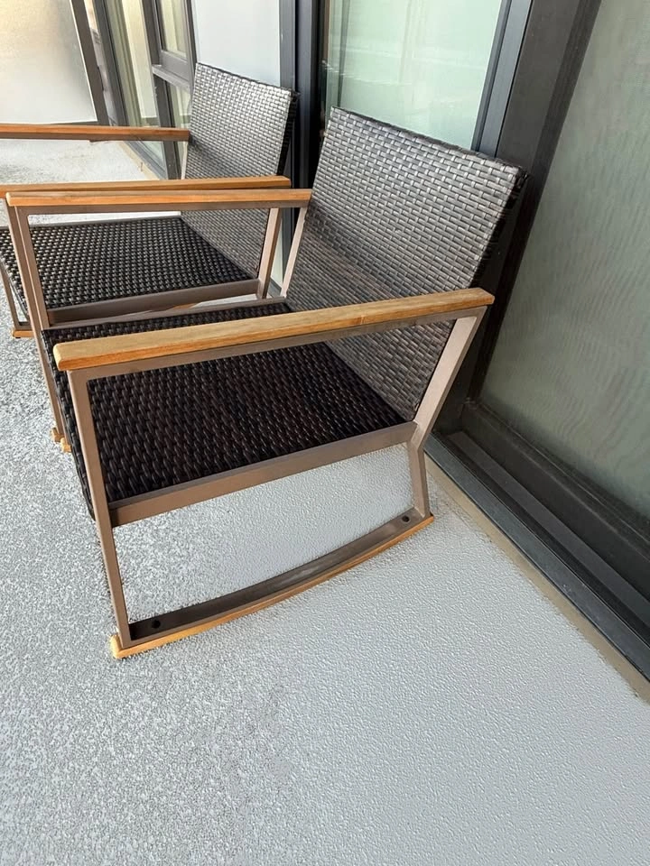 Outdoor bistro set - 2 rocking chairs and side table - photo 3