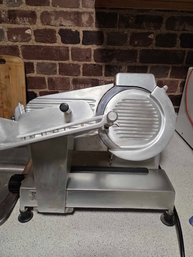vintage omas deli meat slicer