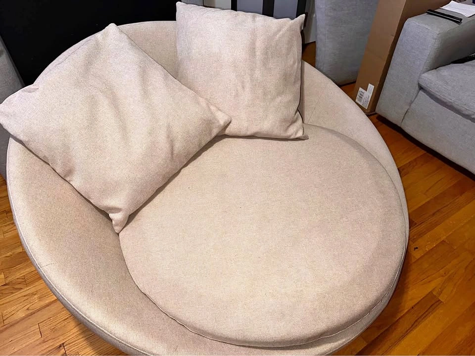 Modani Modern Round Cuddle Chair