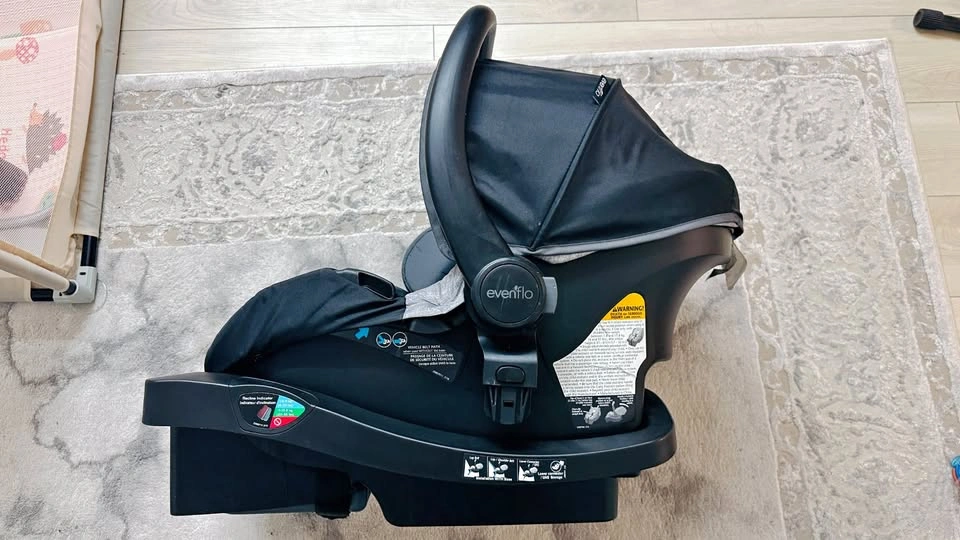 Evenflo Infant Car Seat with Base
