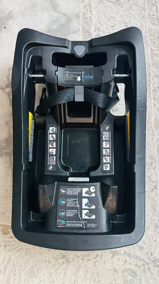 Evenflo Infant Car Seat with Base - photo 4