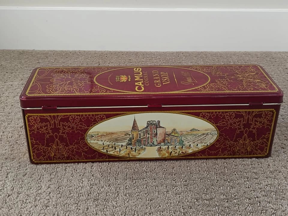 Empty Tin Collector Box - France Camus Cognac Grand VSOP - photo 3