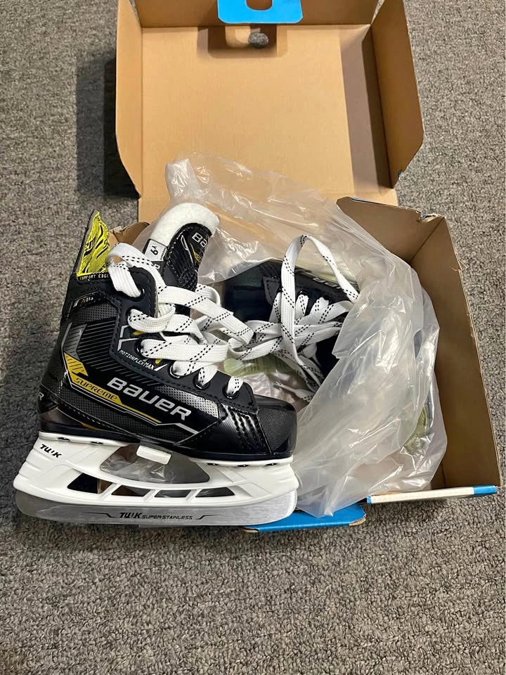 Youth 9.0 Bauer Supreme M4 Skates