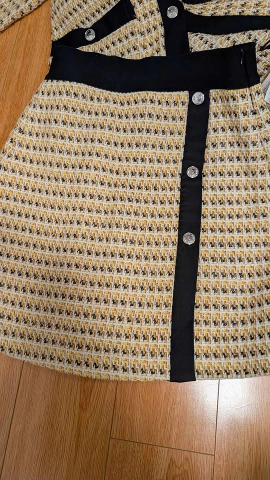 Set of a Blazer and a Skirt - photo 4