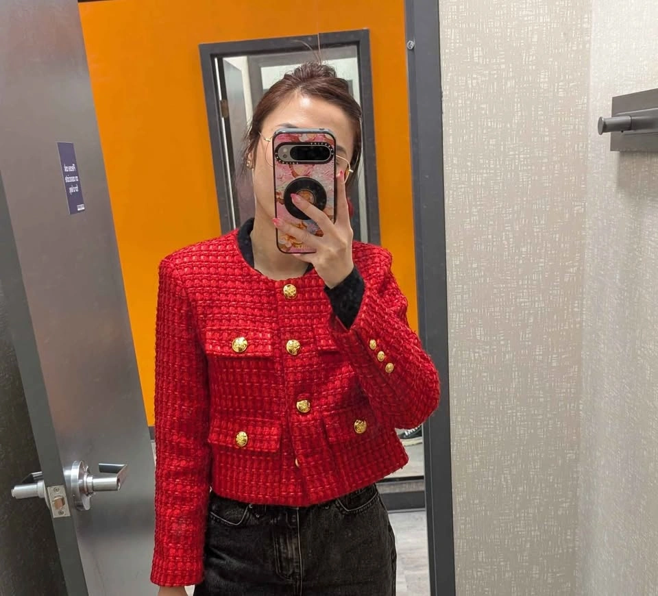 Red Tweed Jacket - photo 4