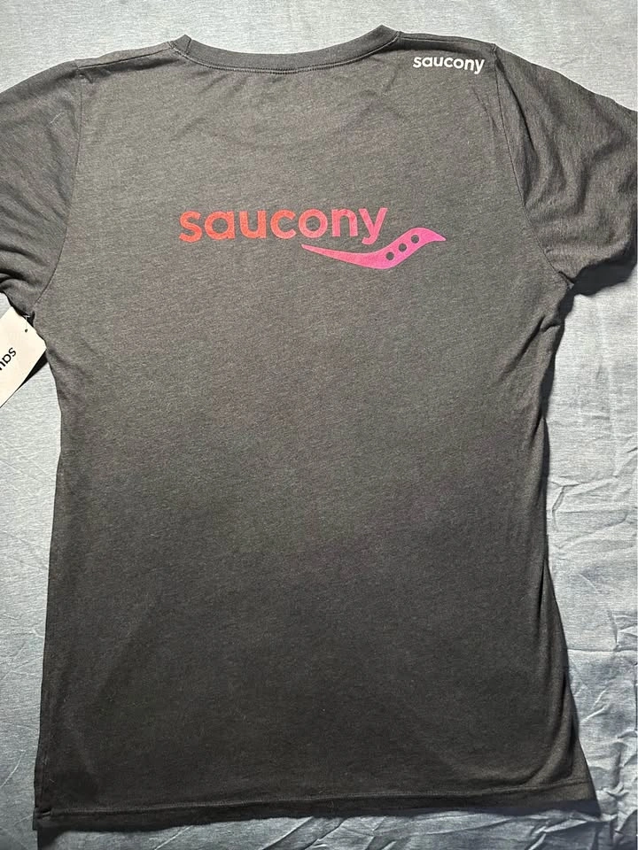Saucony Women's XL Run Your World T-Shirt - photo 4