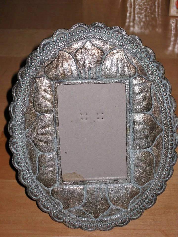 Pier 1 Imports - Picture / Photo Frame - Excellent Condition