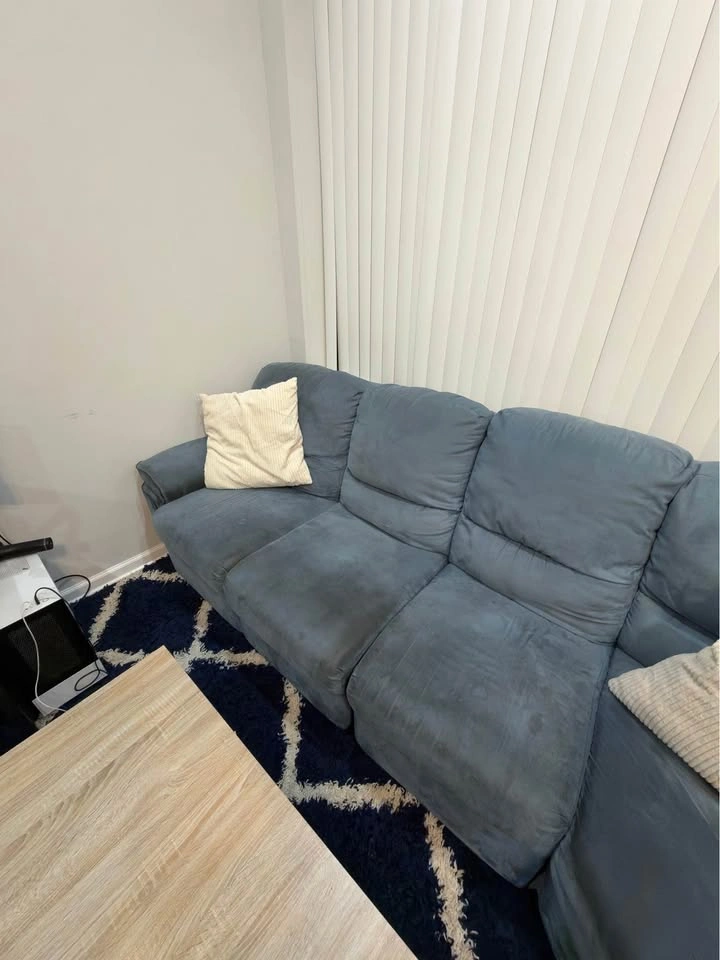 Sectional Couch - photo 3
