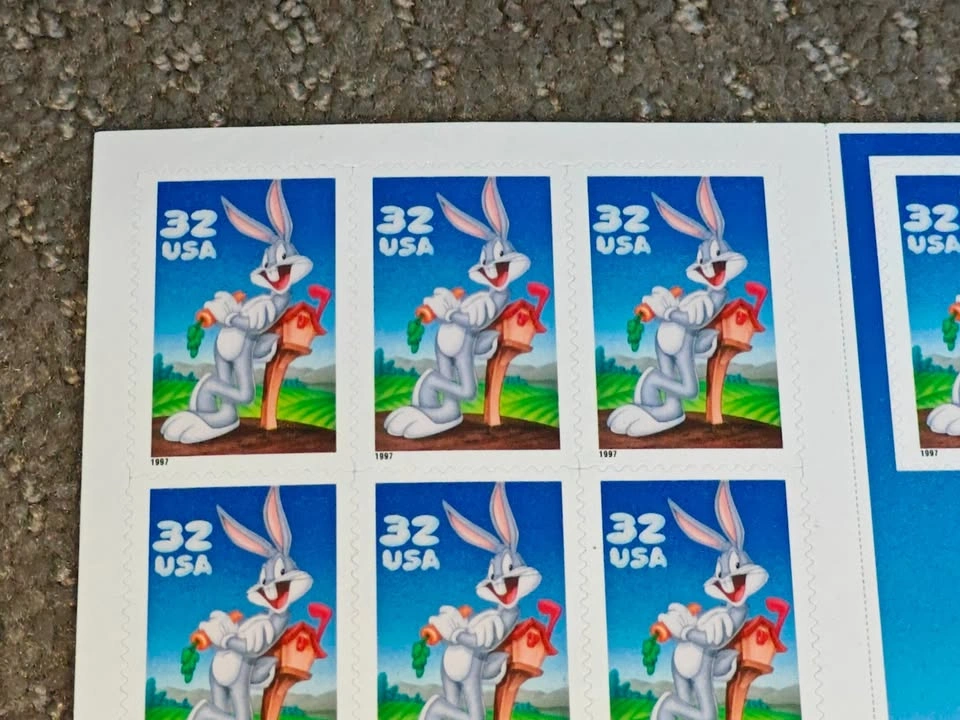 Stamp Sheet - 1997 Bugs Bunny USPS Looney Tunes Commemorative - photo 2