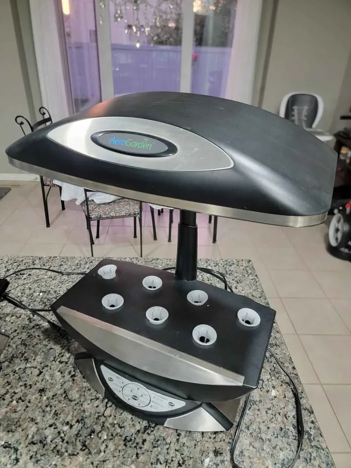 AeroGarden Pro 100 7-Pod Indoor Garden - photo 3
