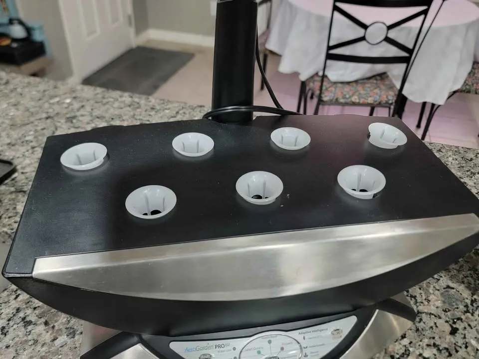 AeroGarden Pro 100 7-Pod Indoor Garden - photo 4