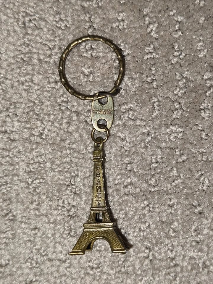 Adorable Panda & Iconic Eiffel Tower from Paris Keychains - photo 2