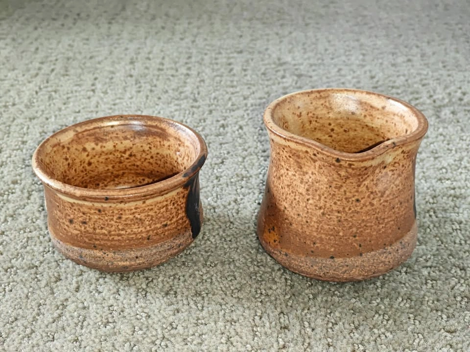 Handmade Studio Pottery Creamer & Matching Bowl Set (Signed) - photo 2