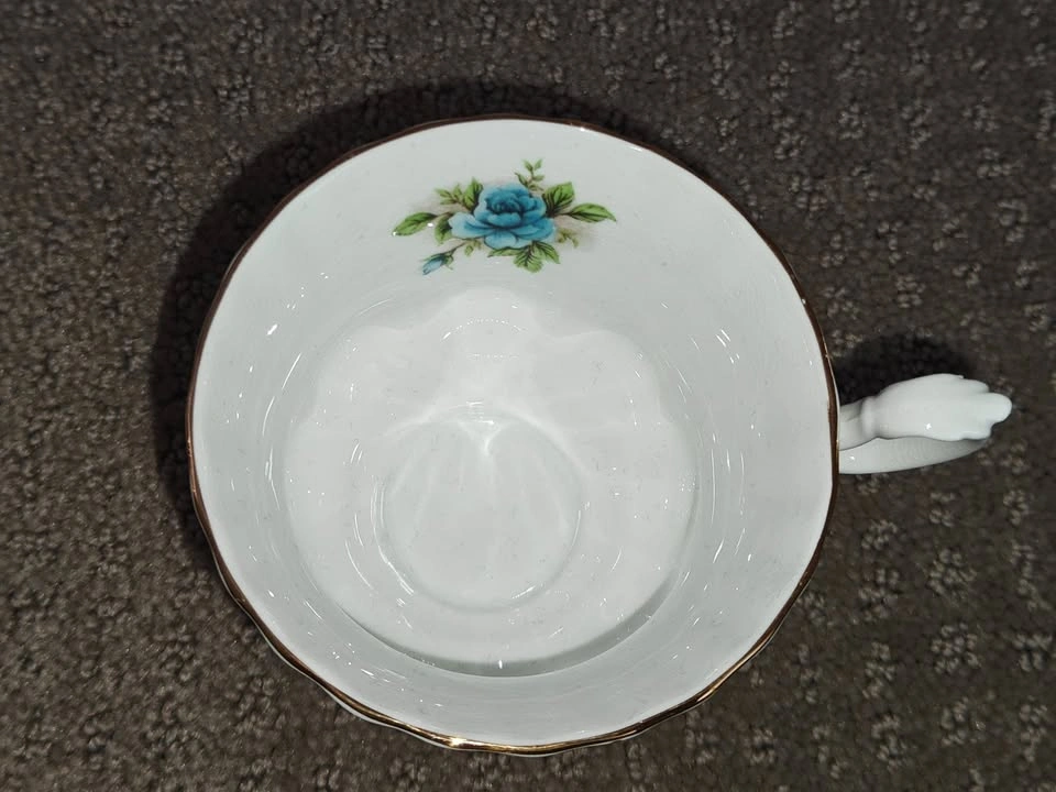 Vintage Tea Cup - Royal Albert - Blue Roses Flower - Bone China - photo 5