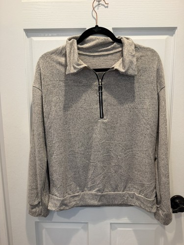 Women’s GRAY Half Zip Collared Long Sleeve Pullover