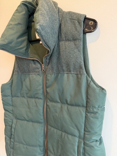 Women's Size M Old Navy Green Zip Up Puffer Vest - photo 4