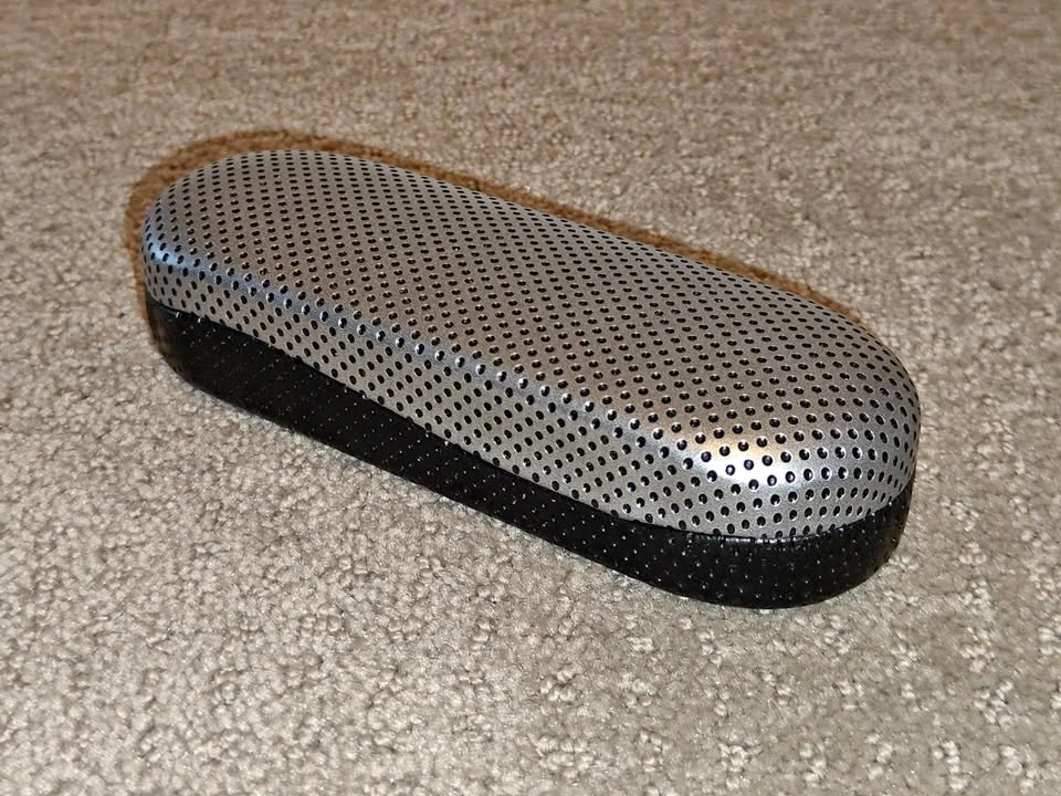 Hard Shell Glasses Protective Case for Eyeglasses / Sunglasses